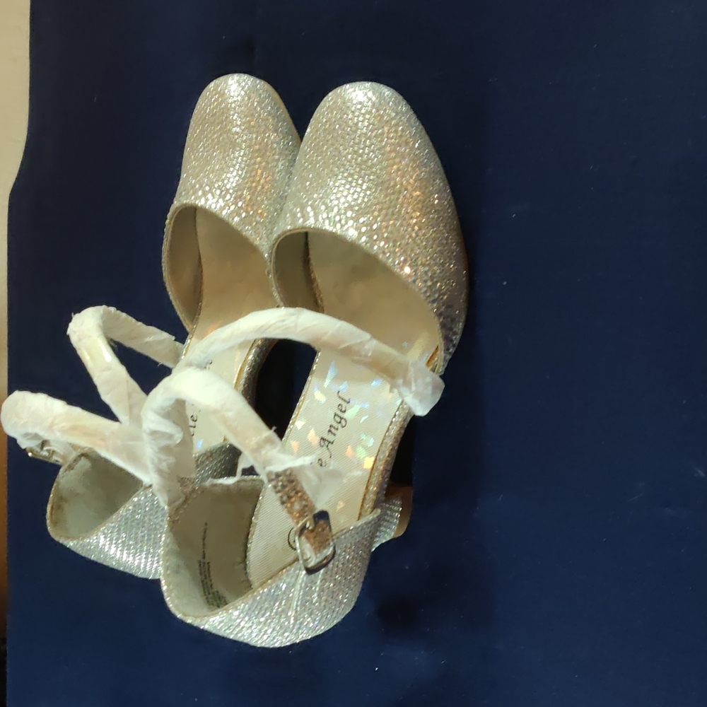 (NWOT) Little Angels Dress shoes - Picture 3 of 6